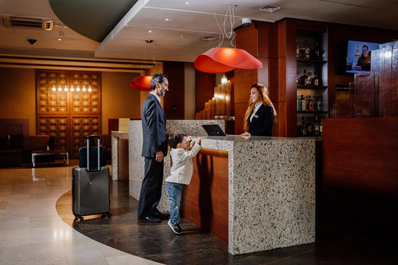 Yerevan Place Hotel Екстериор снимка