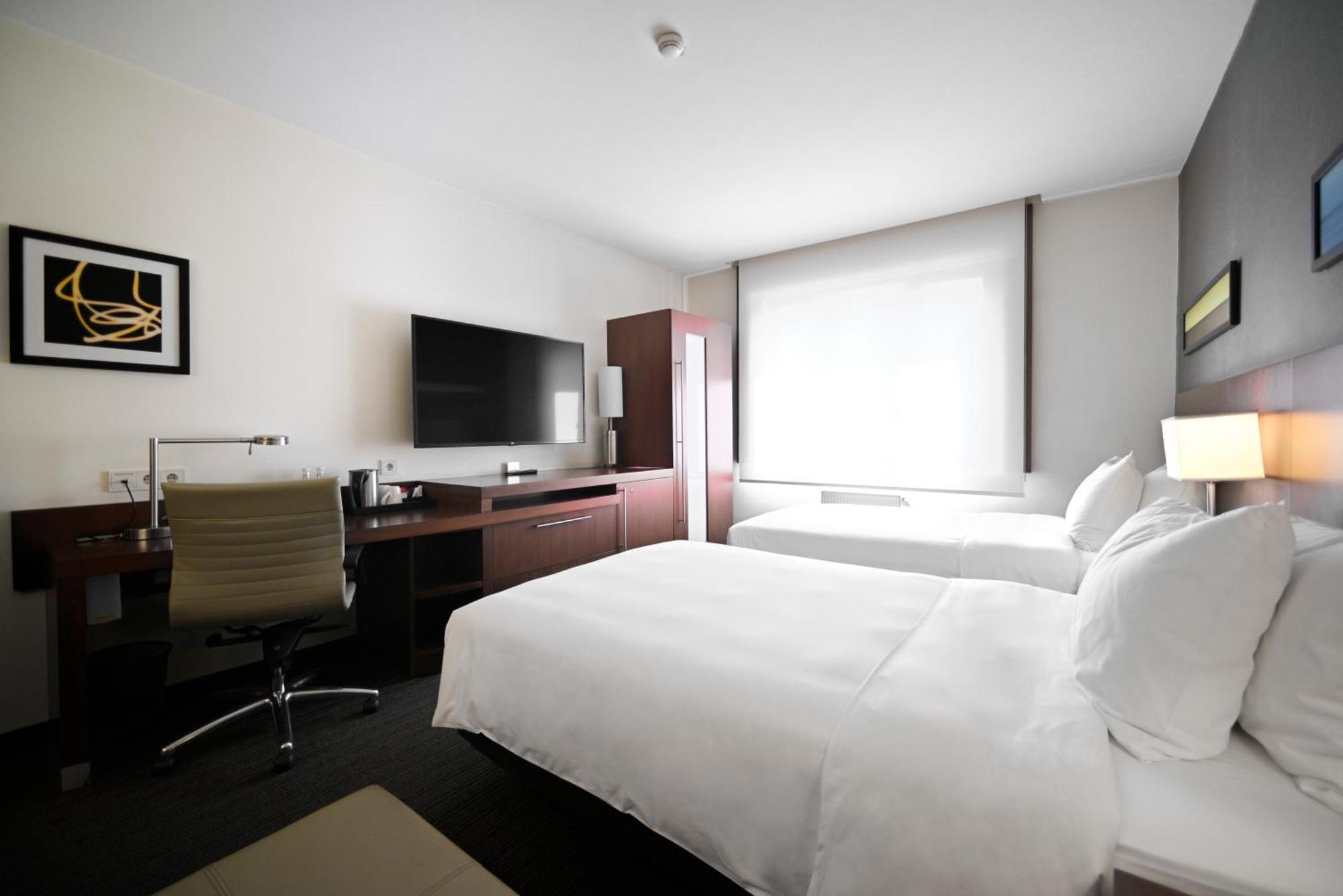 Yerevan Place Hotel Екстериор снимка