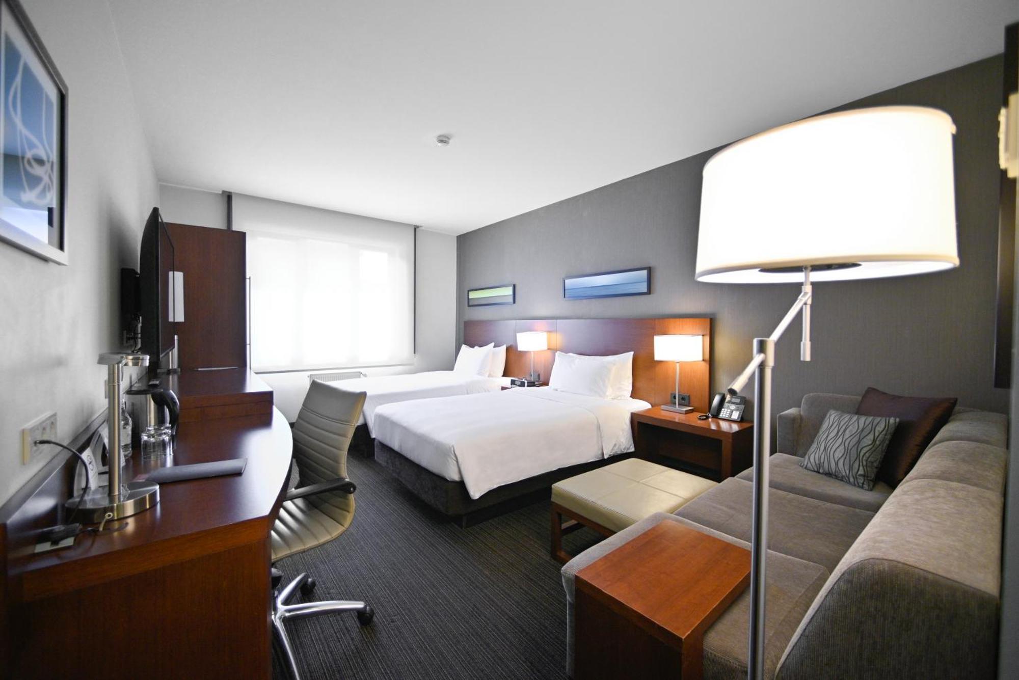 Yerevan Place Hotel Екстериор снимка