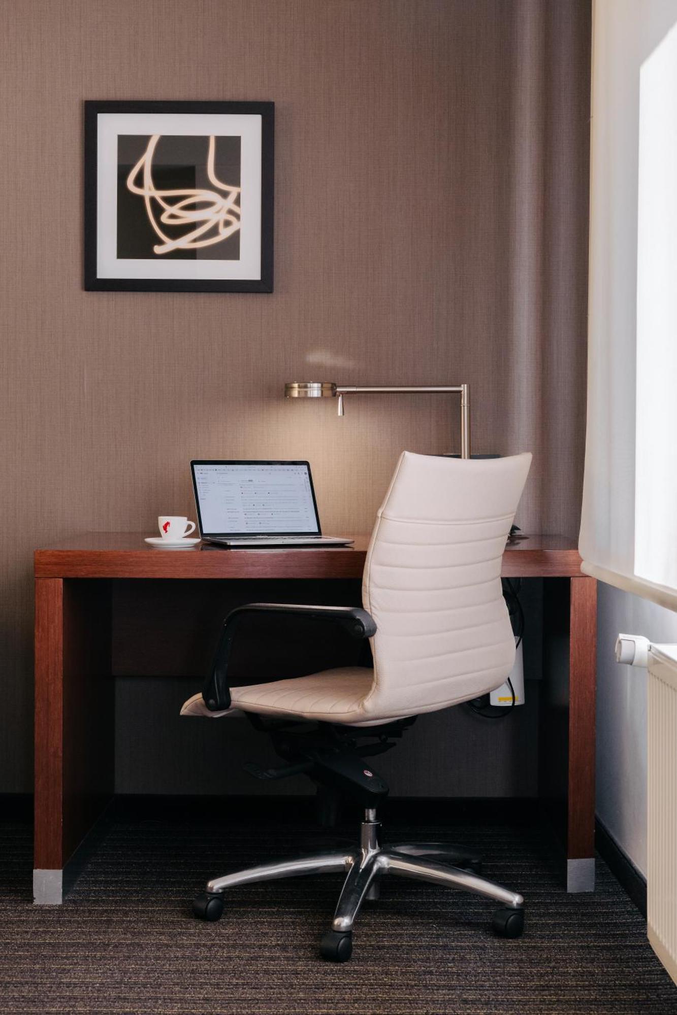 Yerevan Place Hotel Екстериор снимка